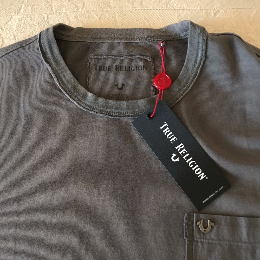 TRUE RELIGION DISTRESSED CREW NECK SHIRT side zip